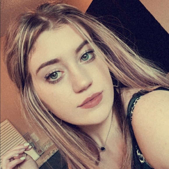 Meet the Posher Other - Meet your Posher, Kaylee